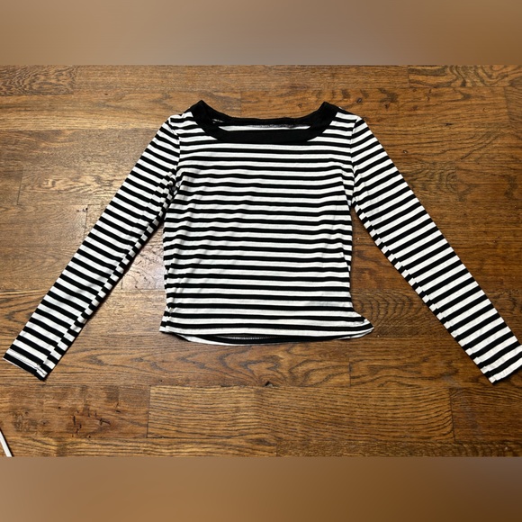 Striped shirt no tag! - Picture 2 of 2